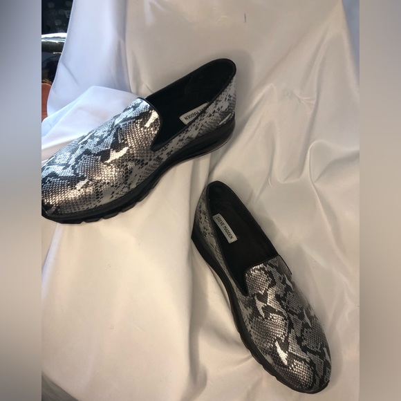 Grey Snake 🐍 Steve Madden slip on loafer sz 13 - Picture 10 of 16